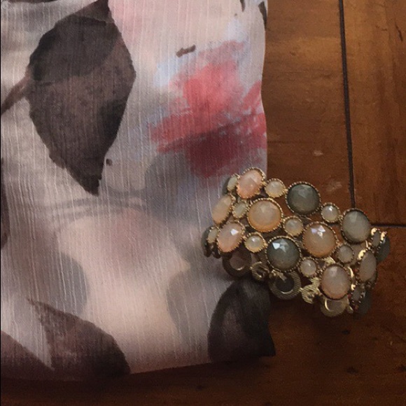 Spring cuff bracelet - Picture 3 of 3